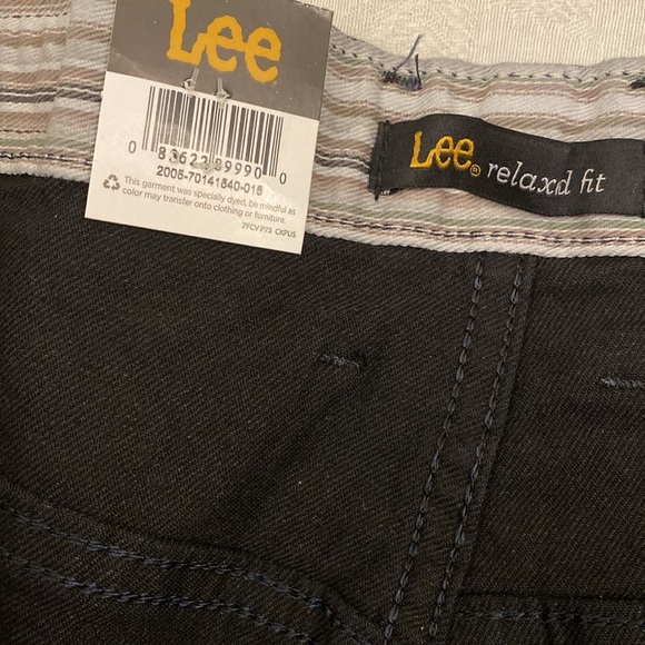 Lee Women's Plus Size Relaxed Fit Side Elastic Tapered Leg Jean black 20W long - Picture 8 of 10